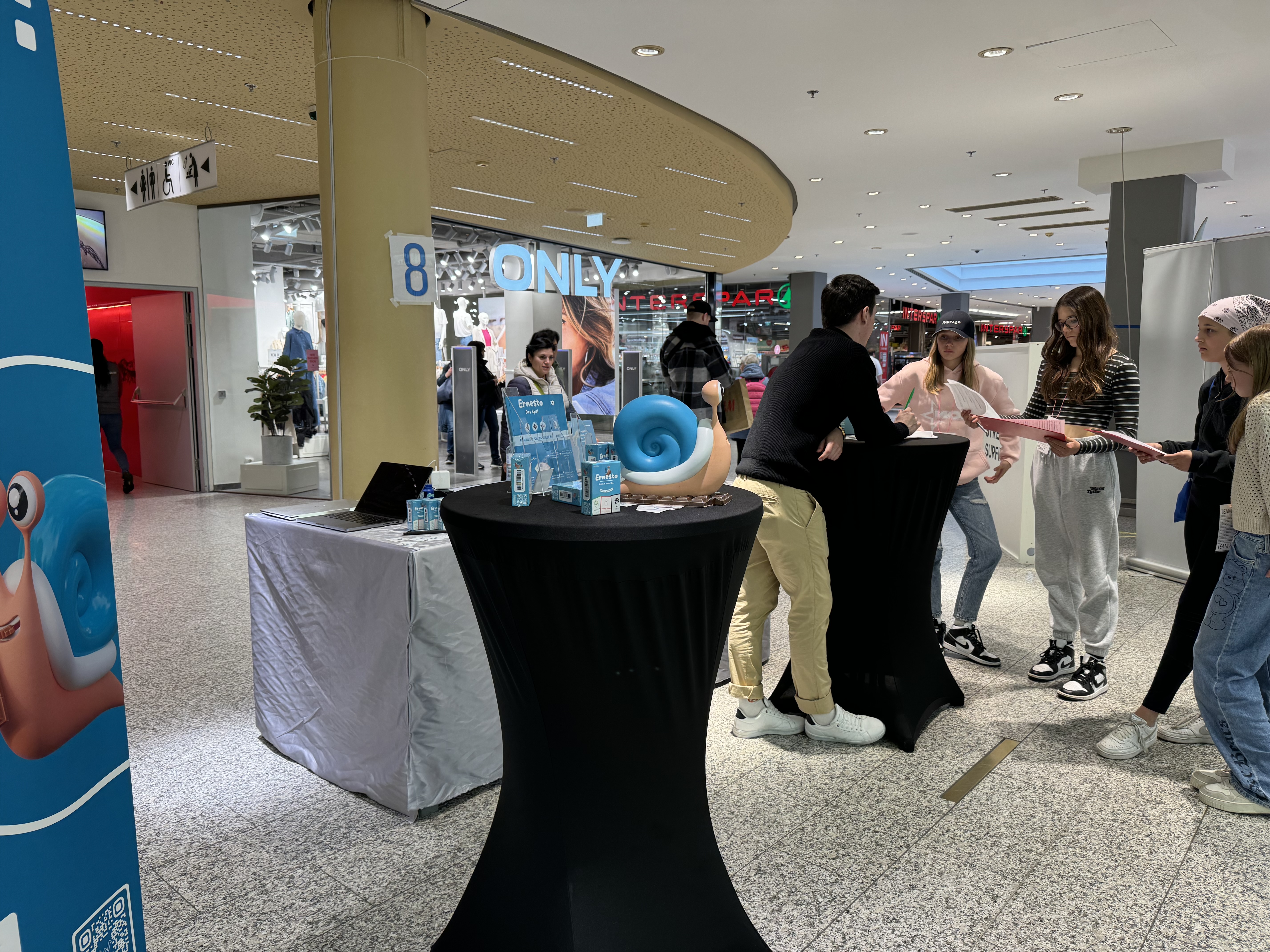 Wavect booth with snail mascot at FutureDays 2024